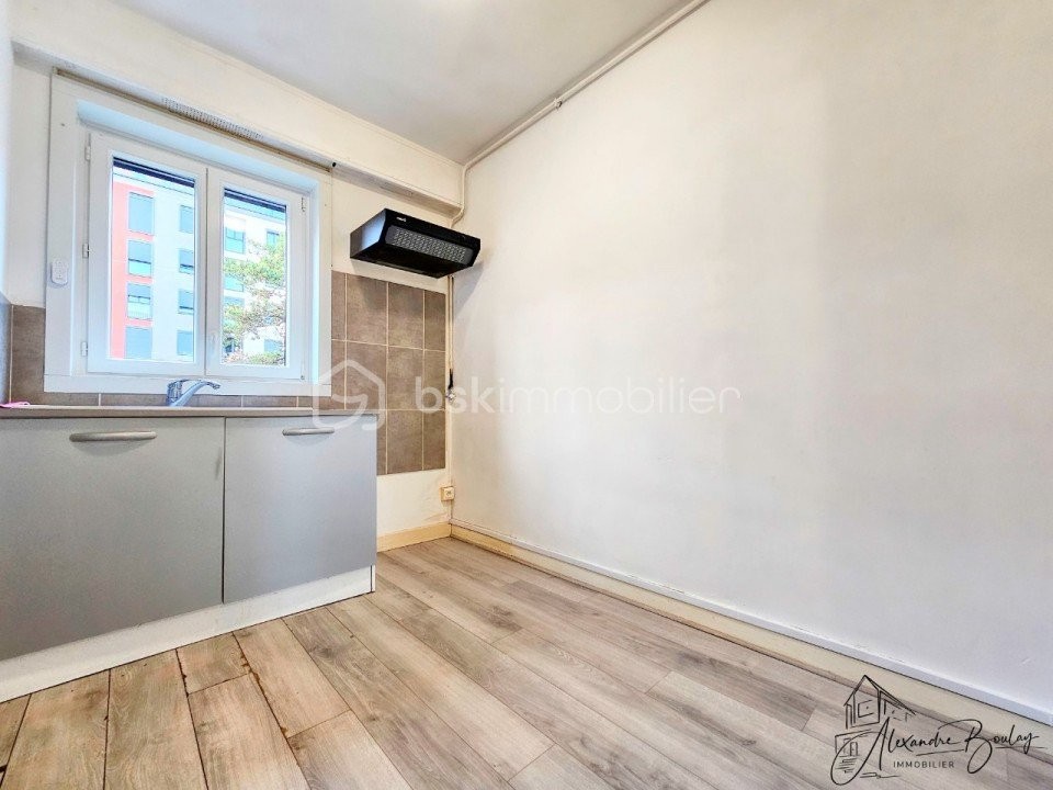 Vente Appartement à Saint-Jean-de-la-Ruelle 4 pièces