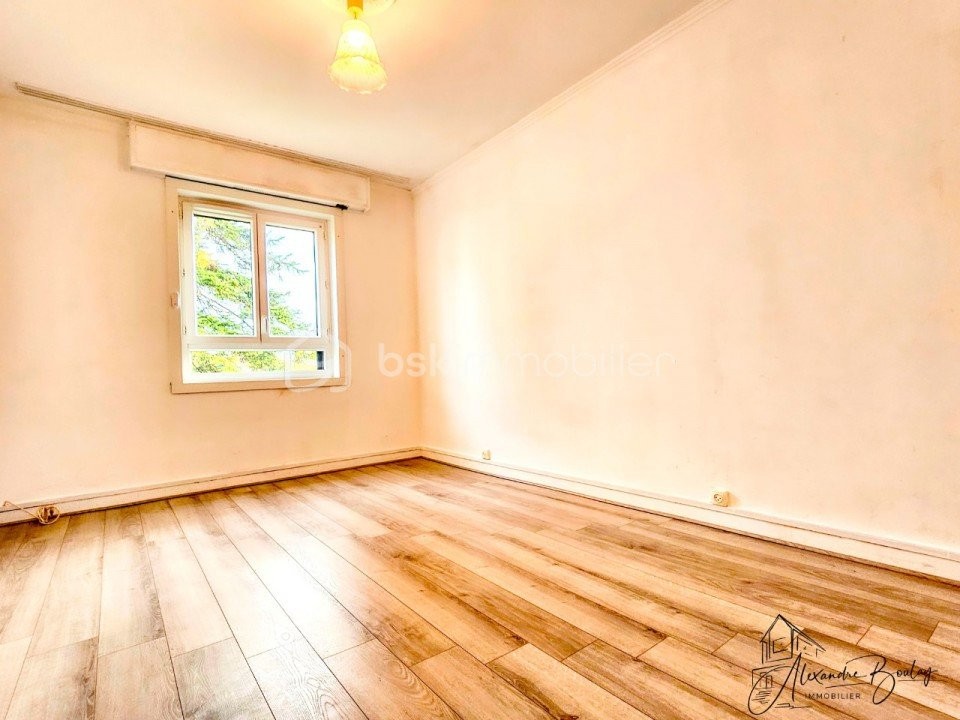 Vente Appartement à Saint-Jean-de-la-Ruelle 4 pièces