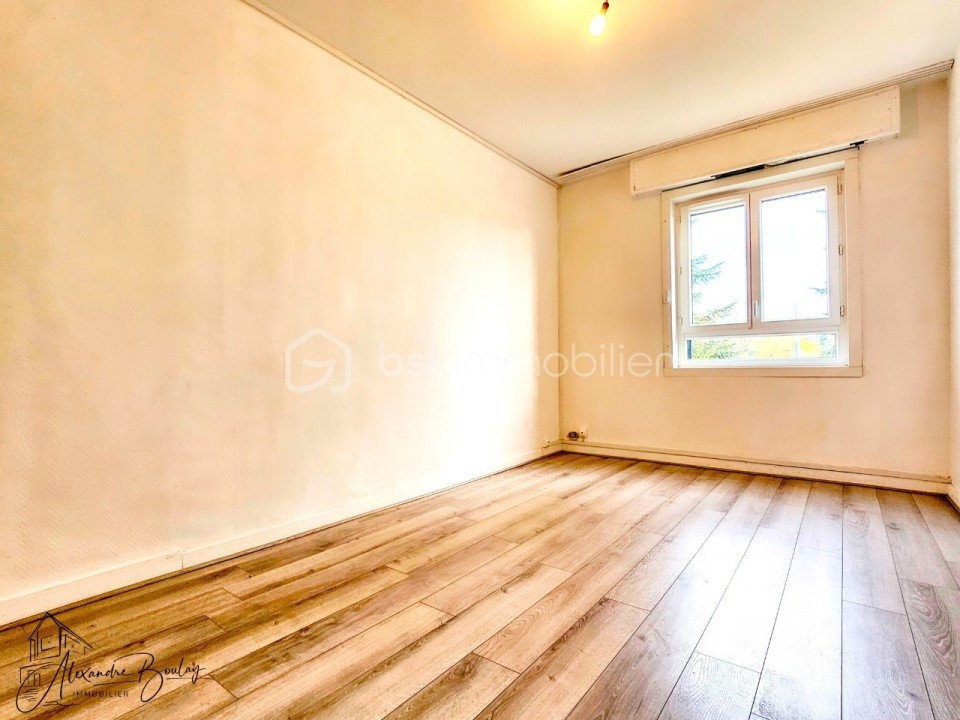 Vente Appartement à Saint-Jean-de-la-Ruelle 4 pièces