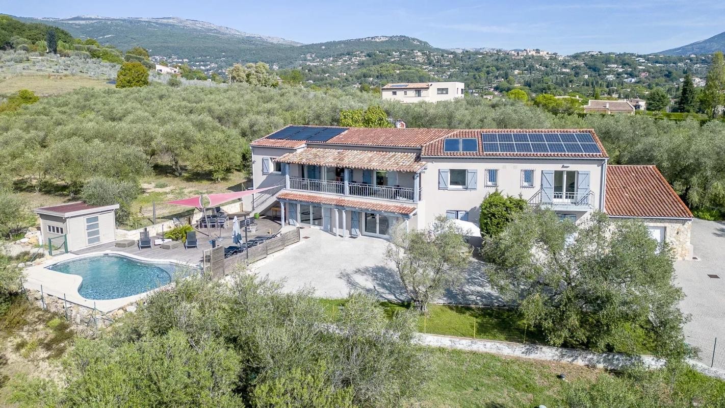 Vente Maison à Châteauneuf-Grasse 9 pièces