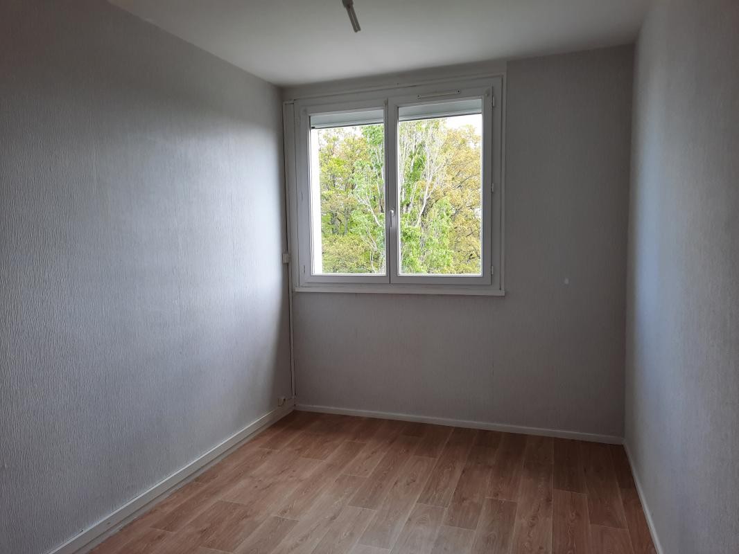 Location Appartement à la Châtre 5 pièces