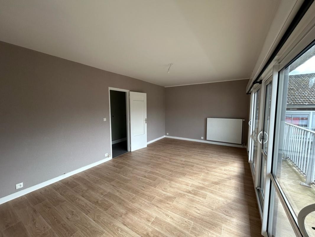 Location Appartement à la Châtre 5 pièces