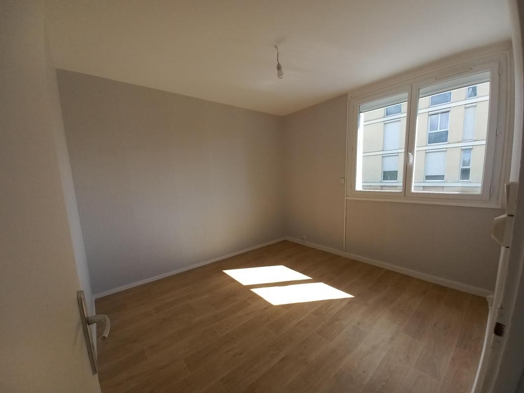 Location Appartement à la Châtre 5 pièces