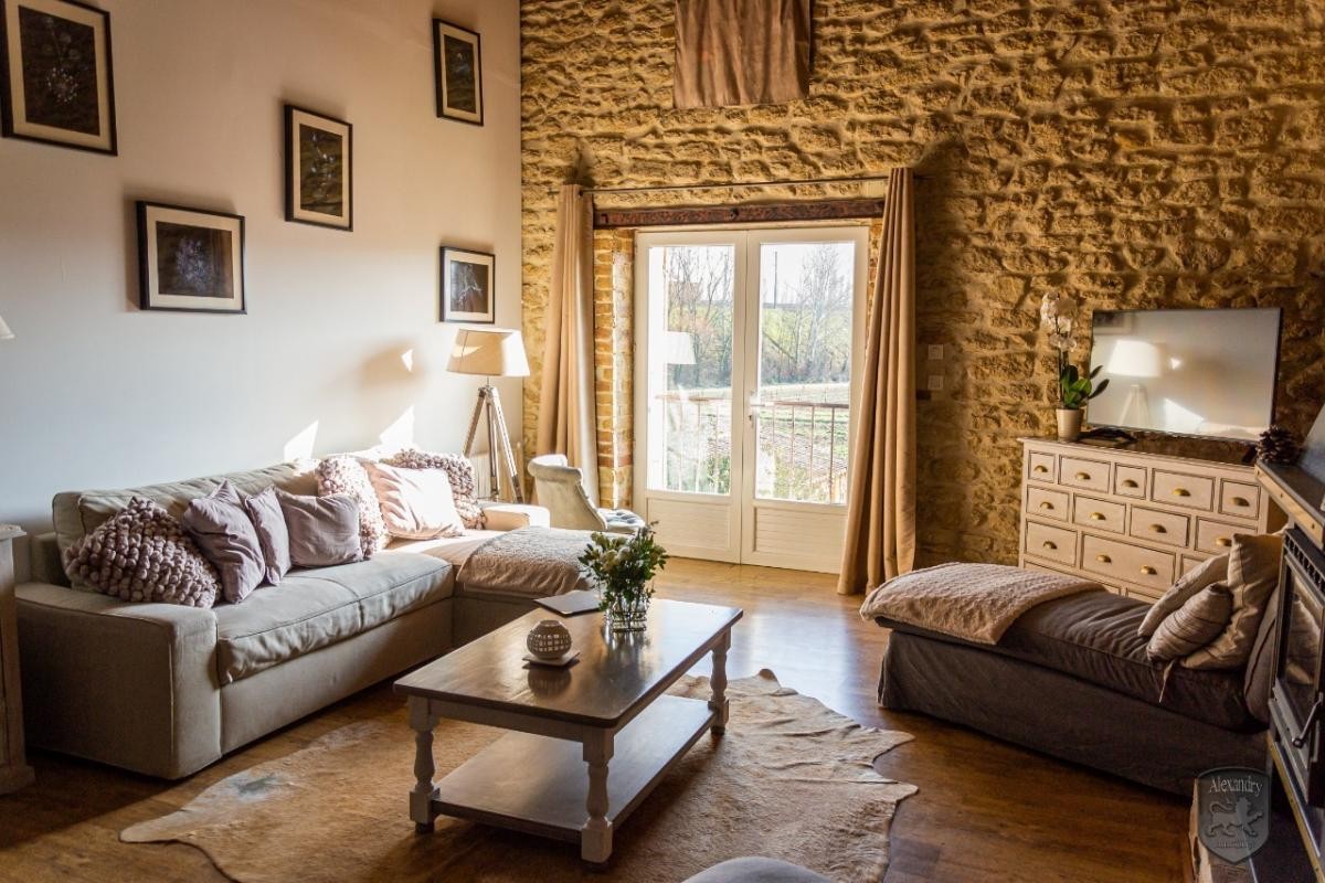 Vente Appartement à Montfaucon 16 pièces