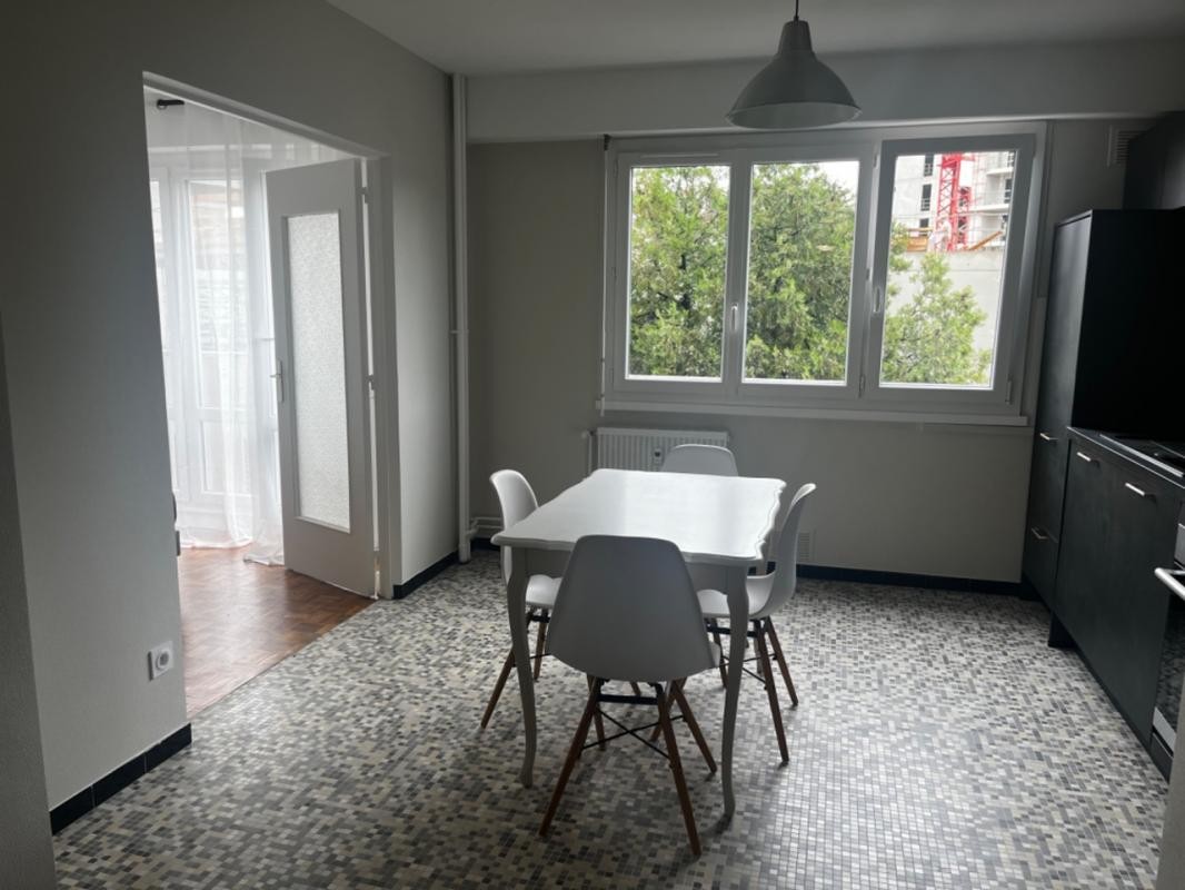 Location Appartement à Roanne 2 pièces