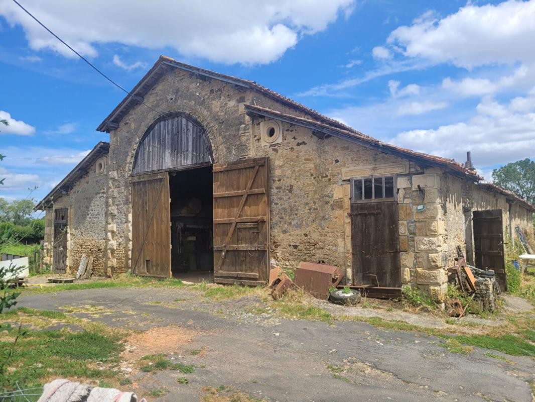 Vente Garage / Parking à Foussais-Payré 3 pièces