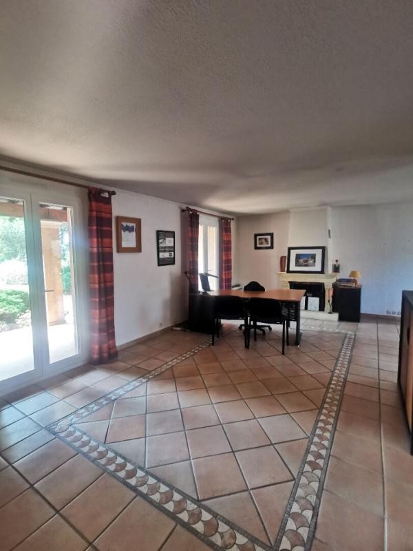 Vente Maison à le Muy 12 pièces