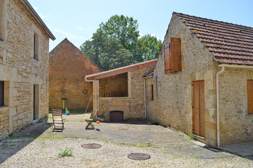 Vente Maison à Marcillac-Saint-Quentin 11 pièces