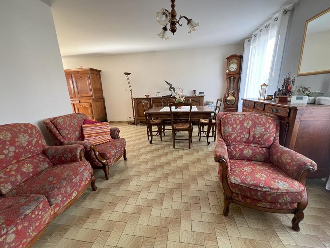 Vente Maison à Nanteuil 7 pièces