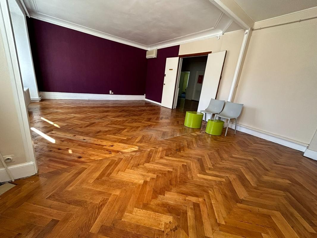 Vente Appartement à Clermont-Ferrand 8 pièces