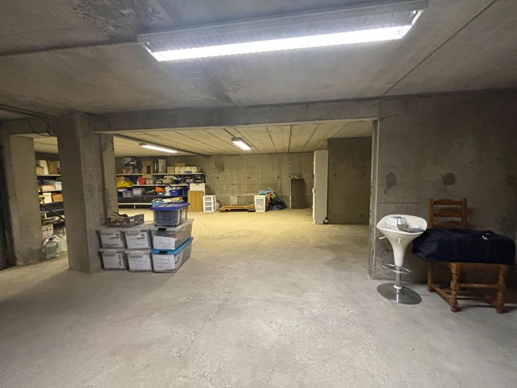 Vente Garage / Parking à Lyon 8e arrondissement 3 pièces