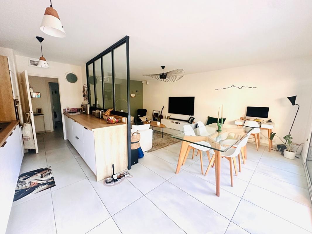 Vente Appartement à Marseille 8e arrondissement 3 pièces