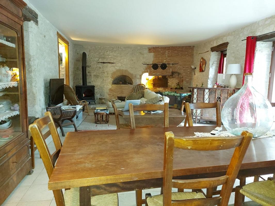 Vente Maison à Montaigu-de-Quercy 8 pièces