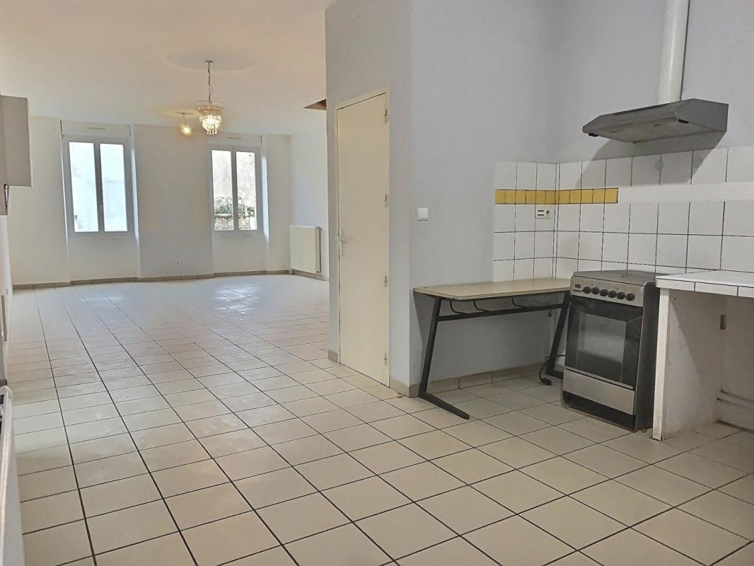 Vente Appartement à Saint-Étienne-de-Fougères 4 pièces