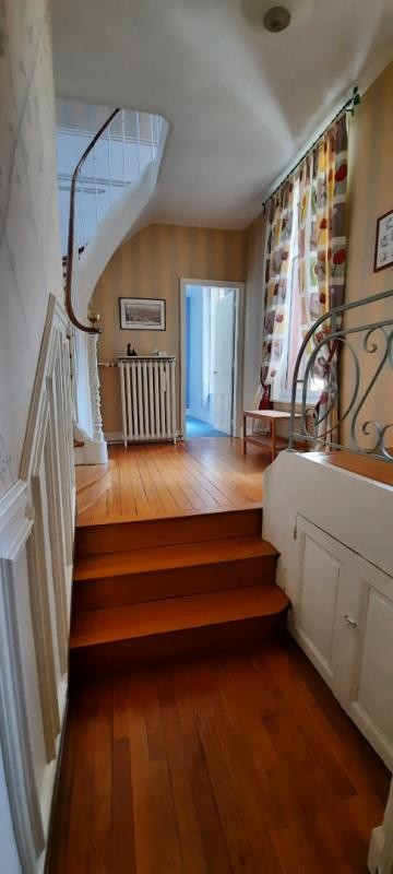 Vente Maison à Saint-Quentin 11 pièces