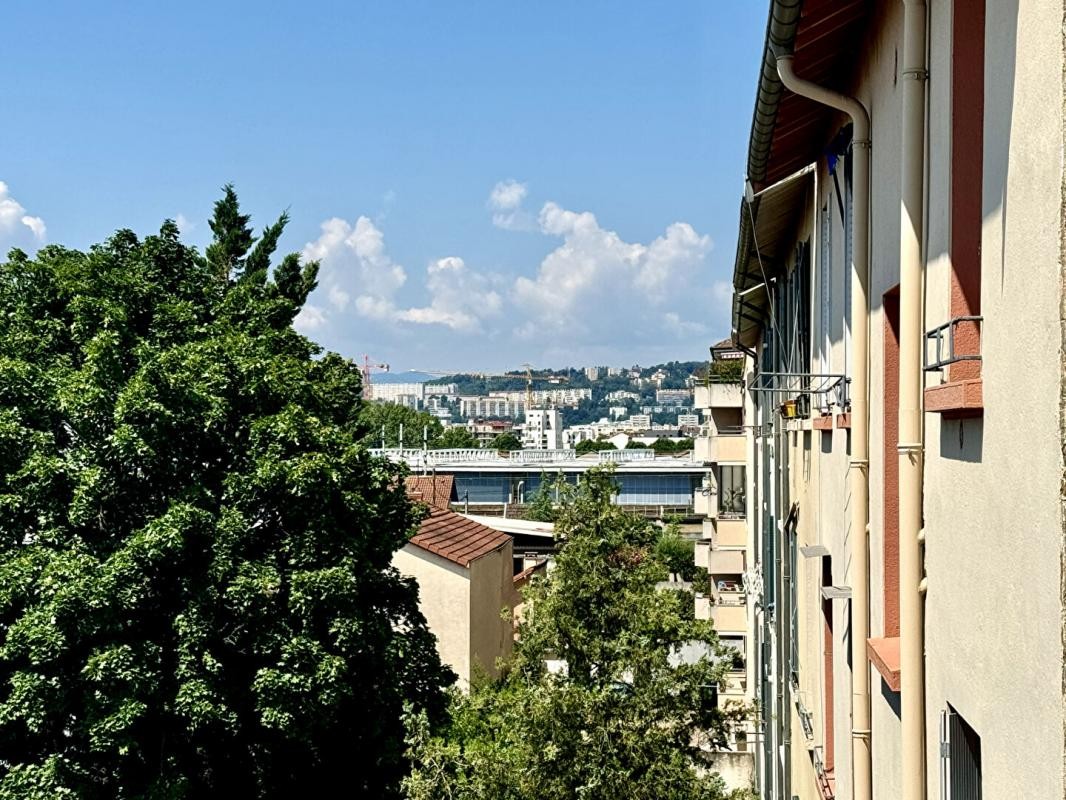 Vente Appartement à Lyon 8e arrondissement 4 pièces