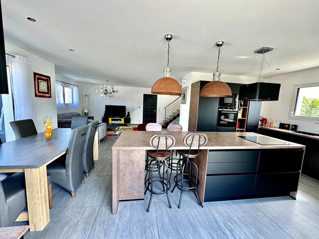 Vente Maison à Saint-Laurent-de-Mure 6 pièces