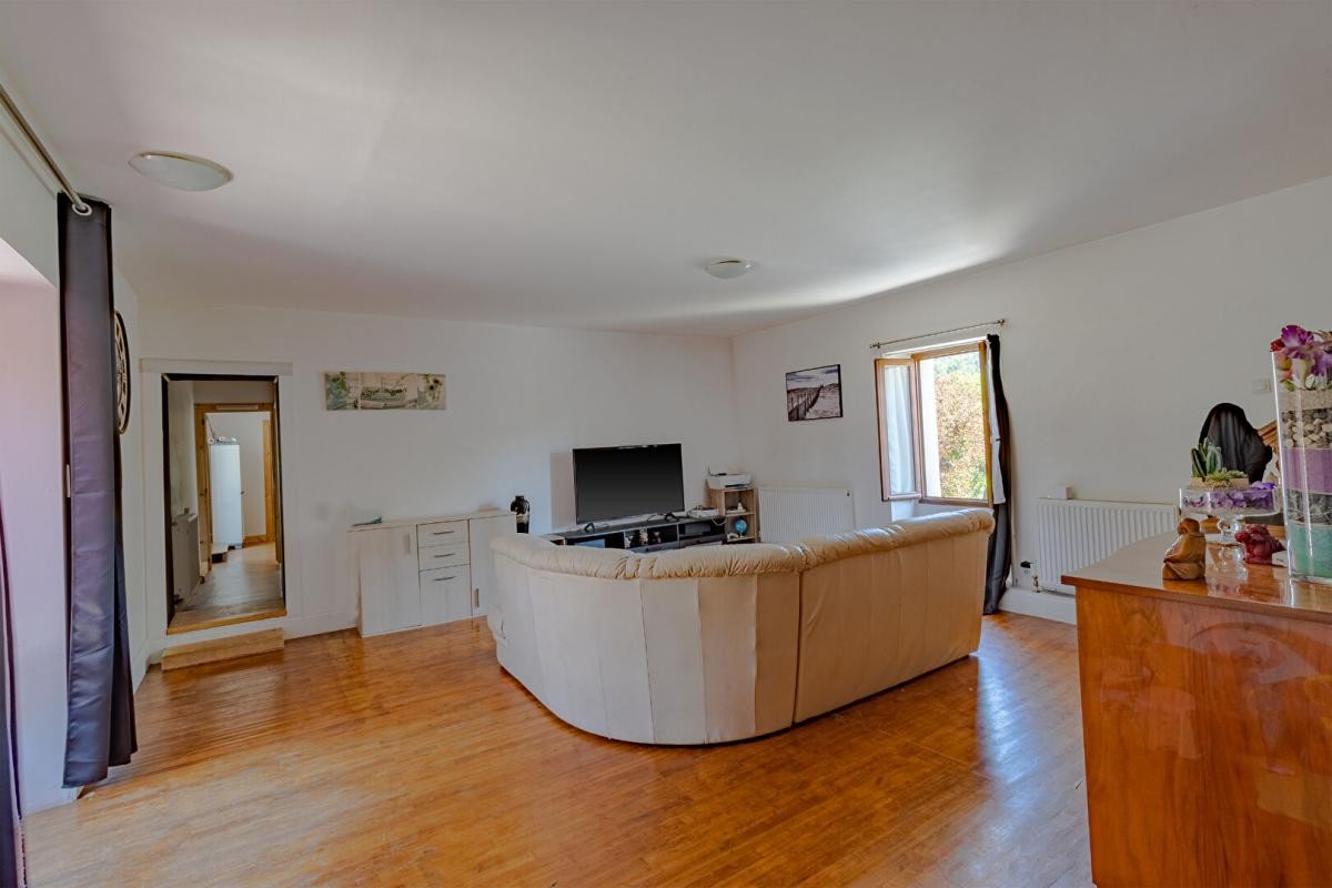 Vente Maison à Saint-Amand-de-Coly 13 pièces