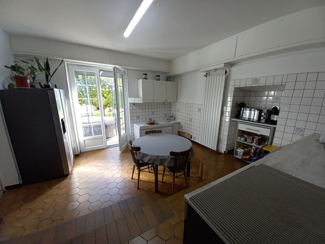 Vente Maison à Scey-sur-Saône-et-Saint-Albin 18 pièces