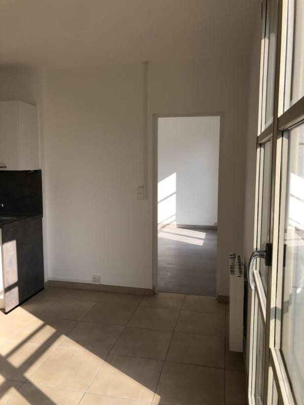 Location Appartement à Neuville-aux-Bois 2 pièces