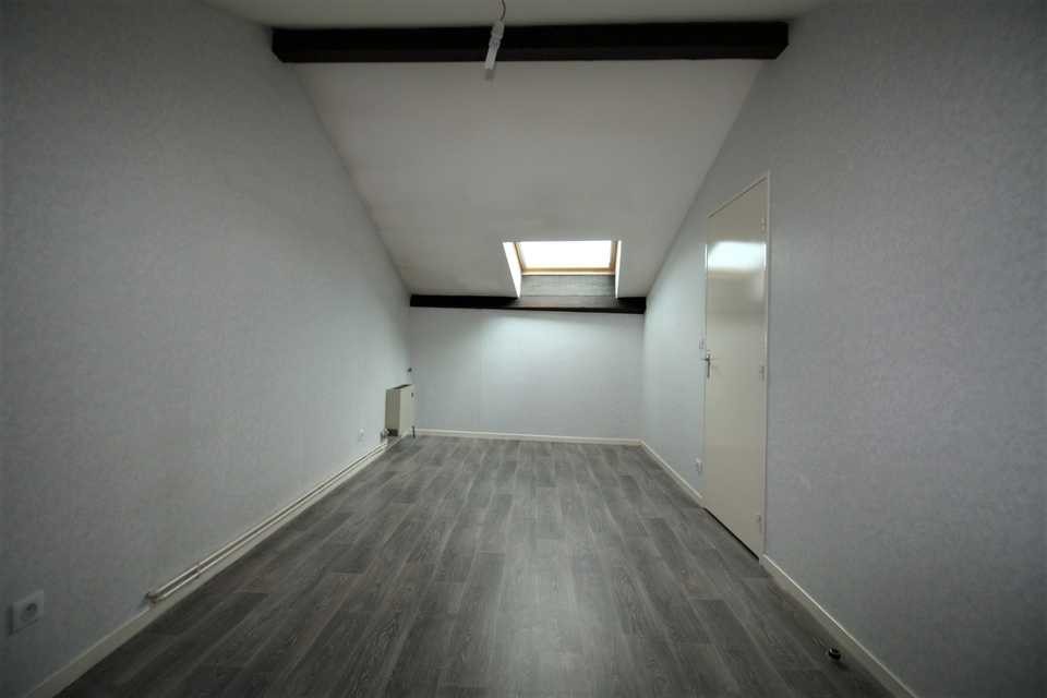 Location Appartement à Chaumont 5 pièces