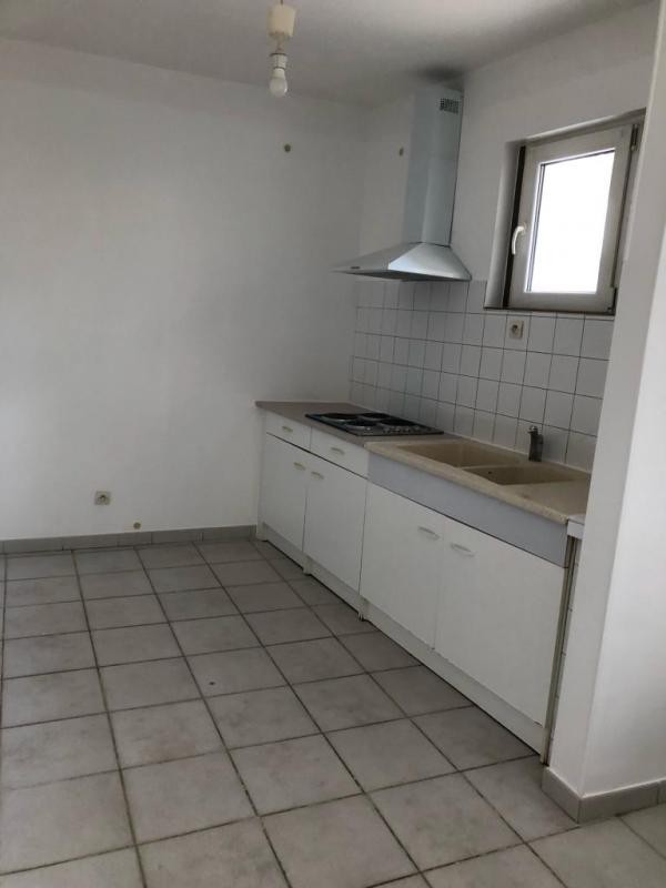 Location Appartement à Bernis 2 pièces