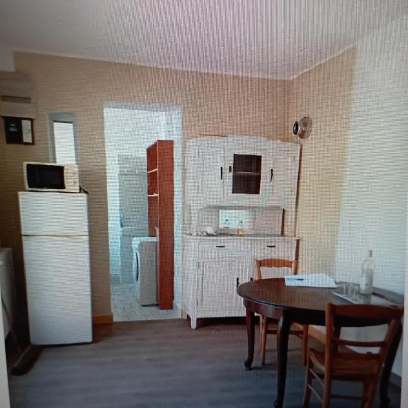 Location Appartement à Certines 1 pièce