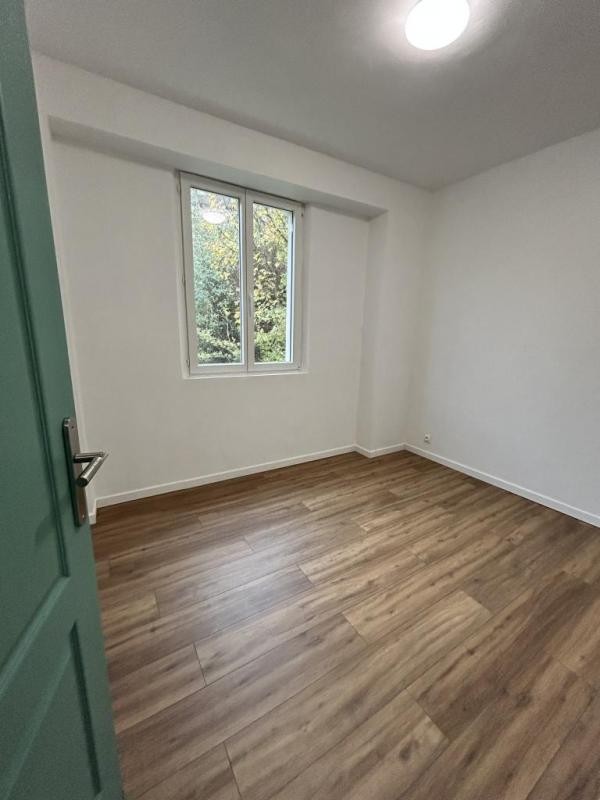 Location Appartement à Pont-de-Buis-lès-Quimerch 2 pièces