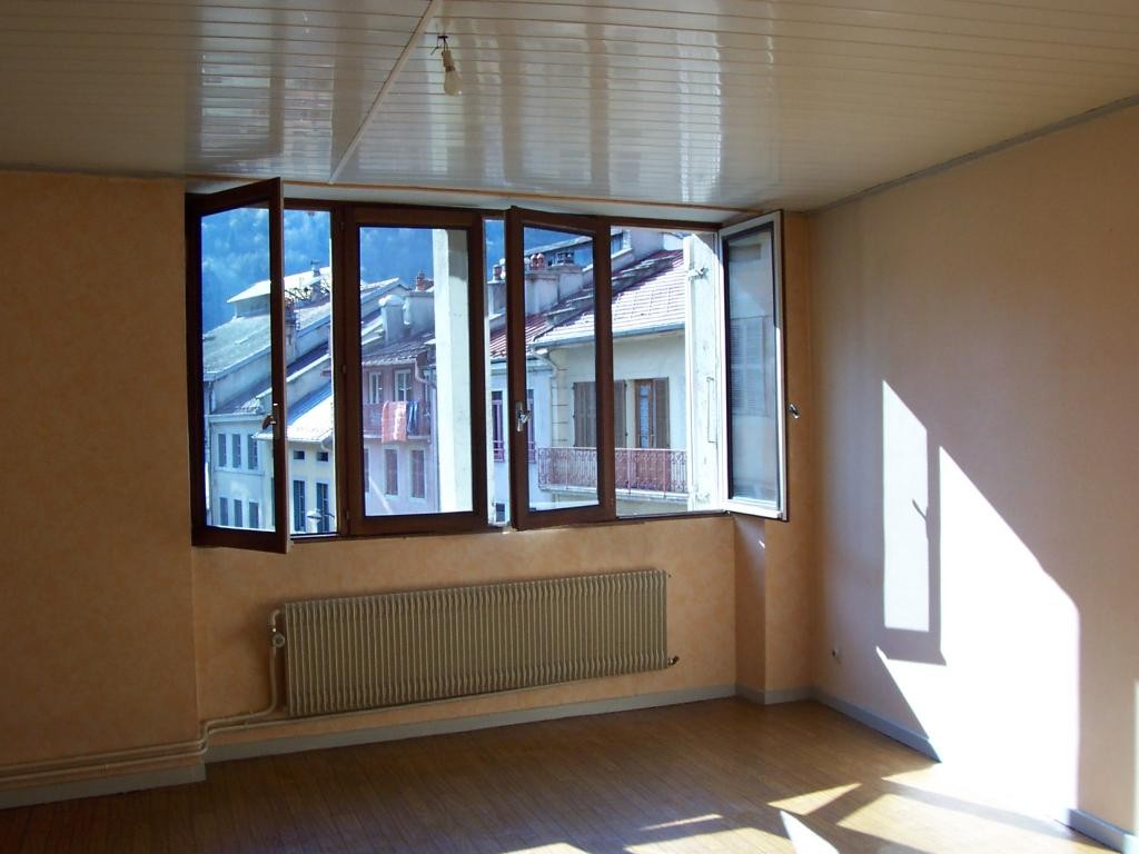 Location Appartement à Saint-Claude 4 pièces