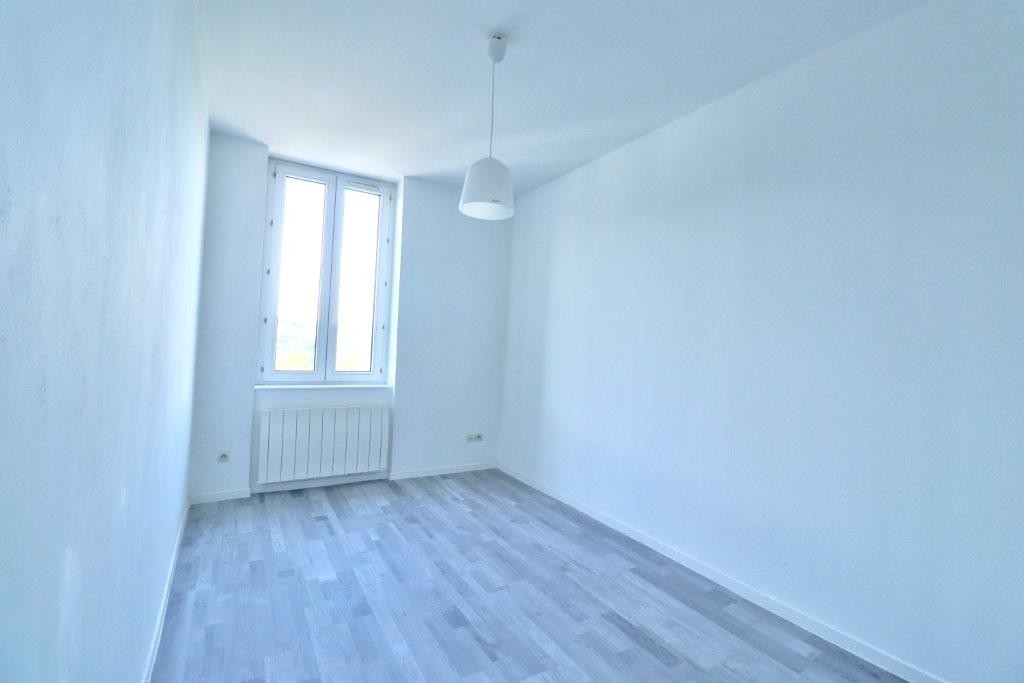 Location Appartement à Saint-Étienne 2 pièces