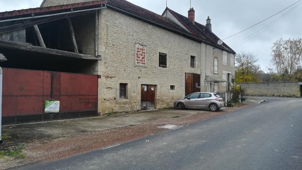 Location Garage / Parking à Dornecy 0 pièce