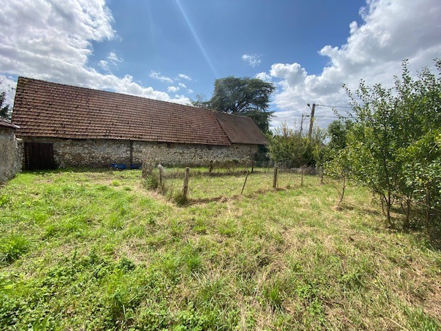 Vente Garage / Parking à la Chapelle-Réanville 2 pièces