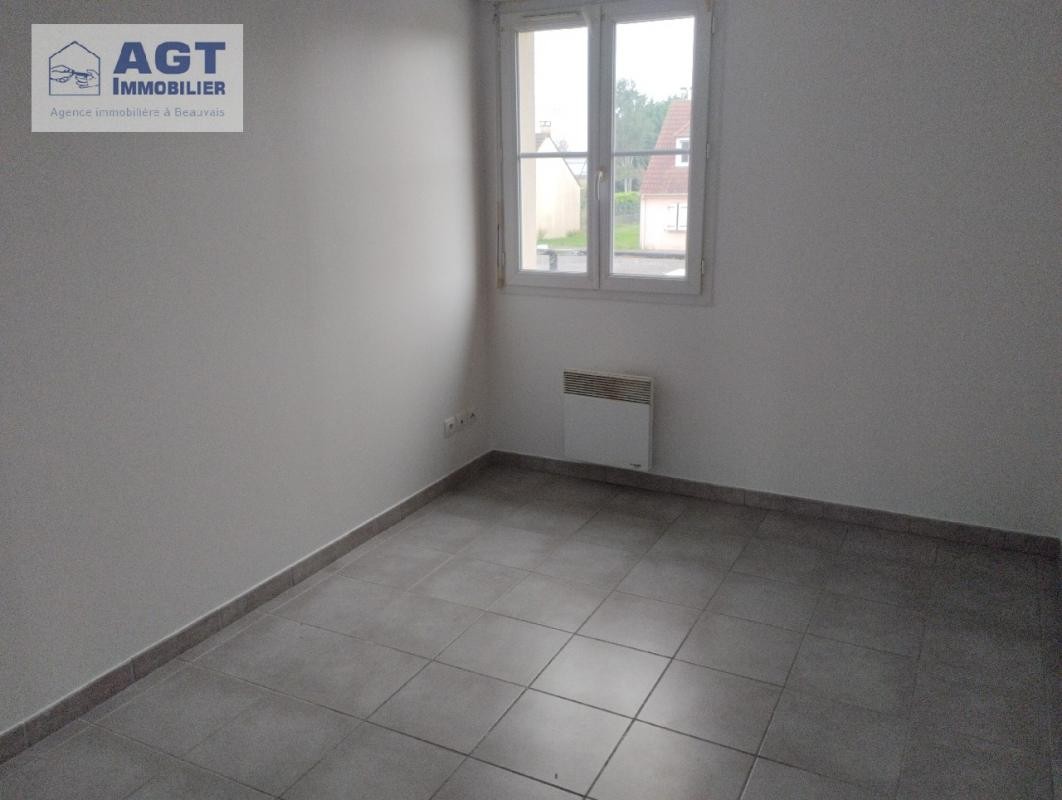 Location Appartement à Crèvecœur-le-Grand 3 pièces