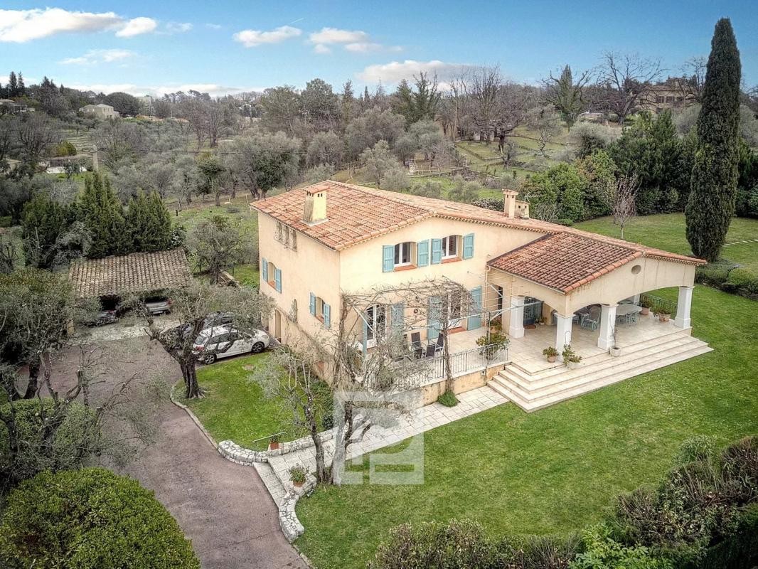 Vente Maison à Châteauneuf-Grasse 9 pièces