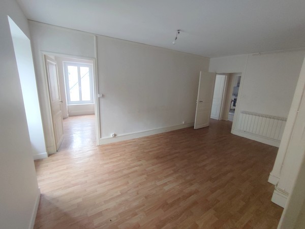 Location Appartement à Ayat-sur-Sioule 3 pièces