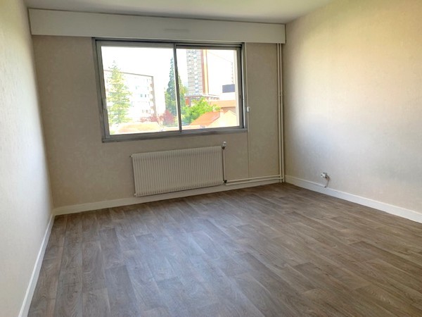 Location Appartement à Clermont-Ferrand 5 pièces