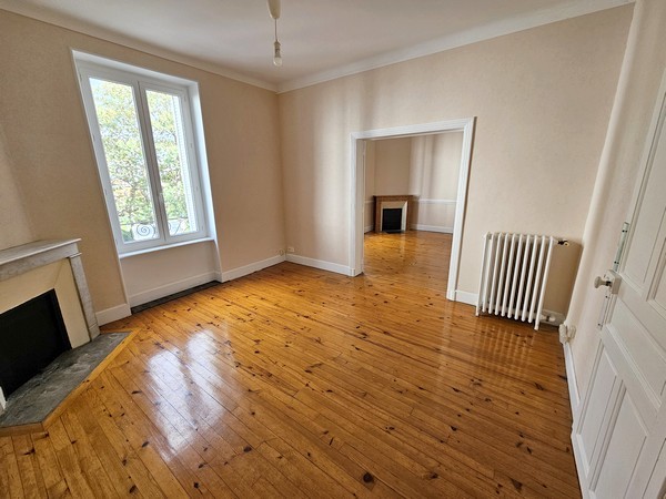 Location Appartement à Clermont-Ferrand 5 pièces