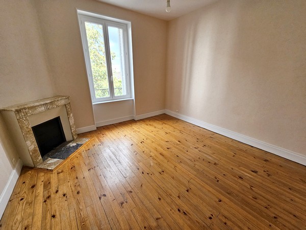 Location Appartement à Clermont-Ferrand 5 pièces