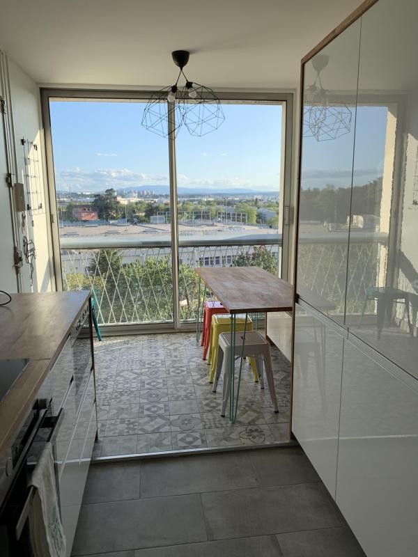 Location Appartement à Bron 6 pièces