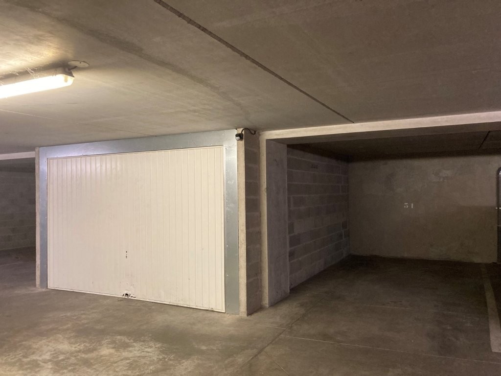 Location Garage / Parking à Lyon 8e arrondissement 0 pièce