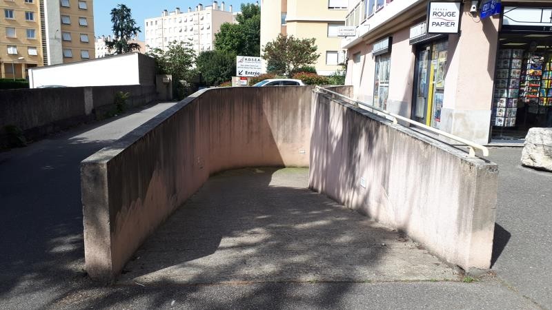 Location Garage / Parking à Sainte-Foy-lès-Lyon 0 pièce