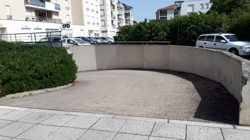 Location Garage / Parking à Craponne 0 pièce