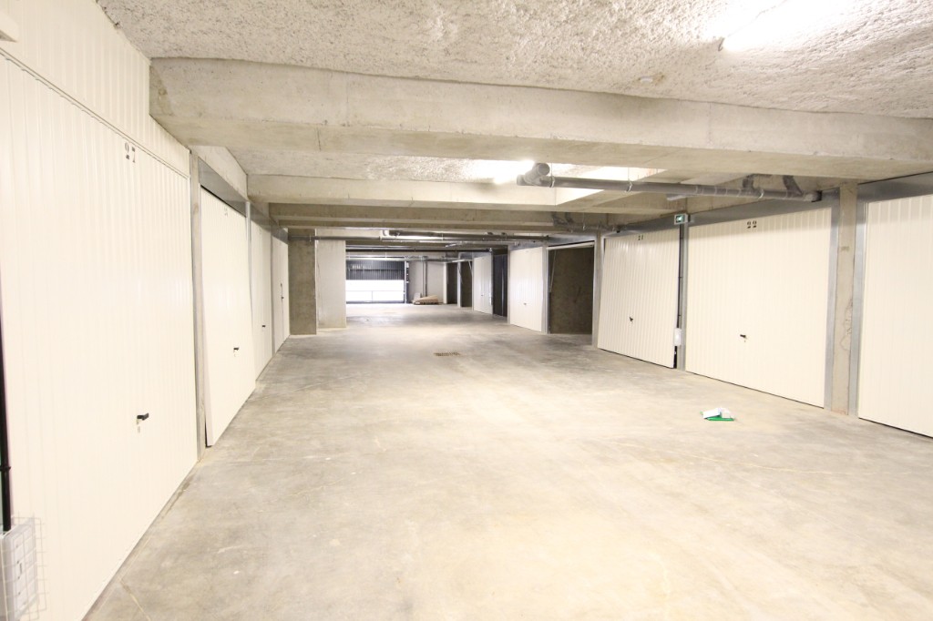 Location Garage / Parking à Saint-Genis-les-Ollières 0 pièce