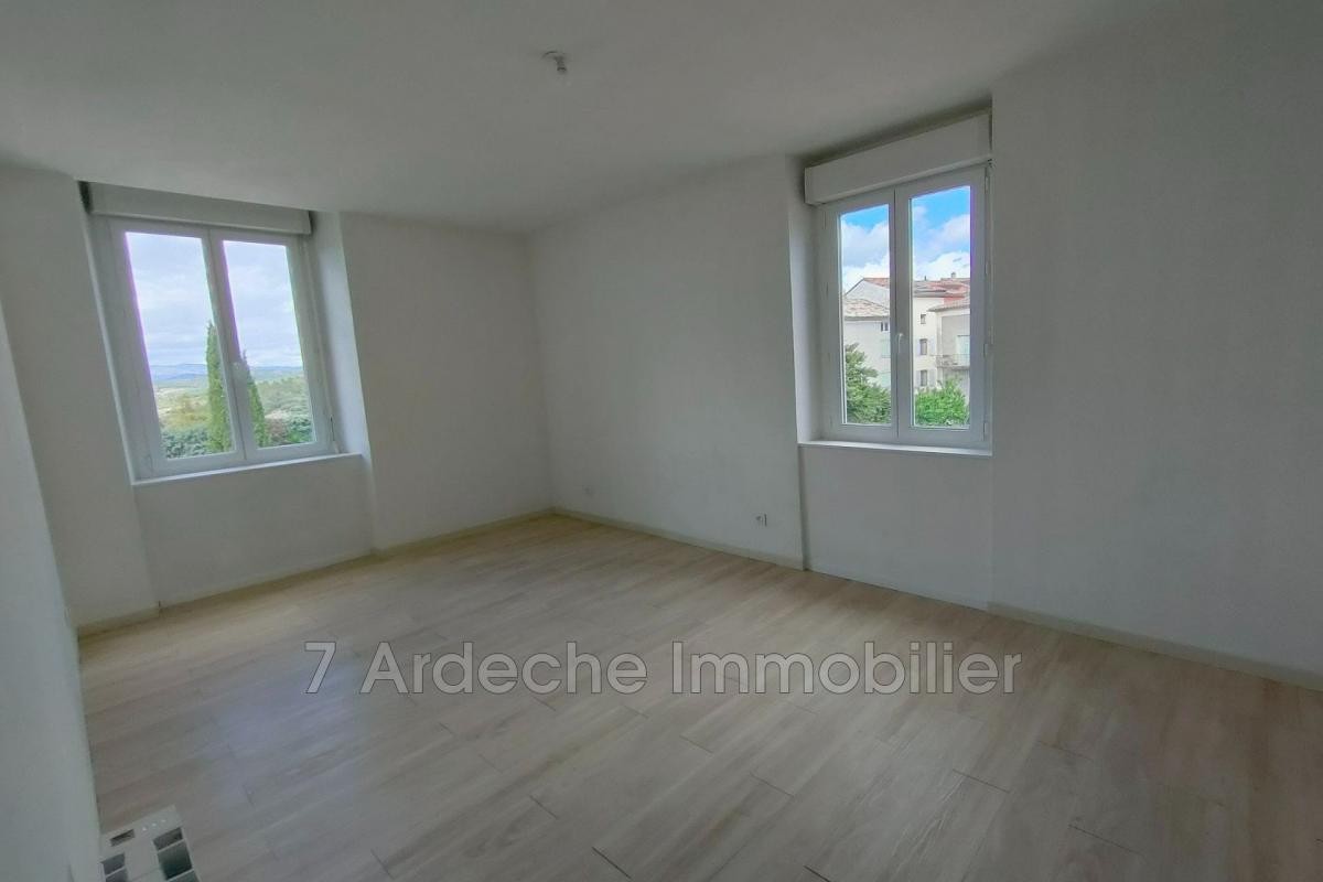 Vente Appartement à Villeneuve-de-Berg 2 pièces