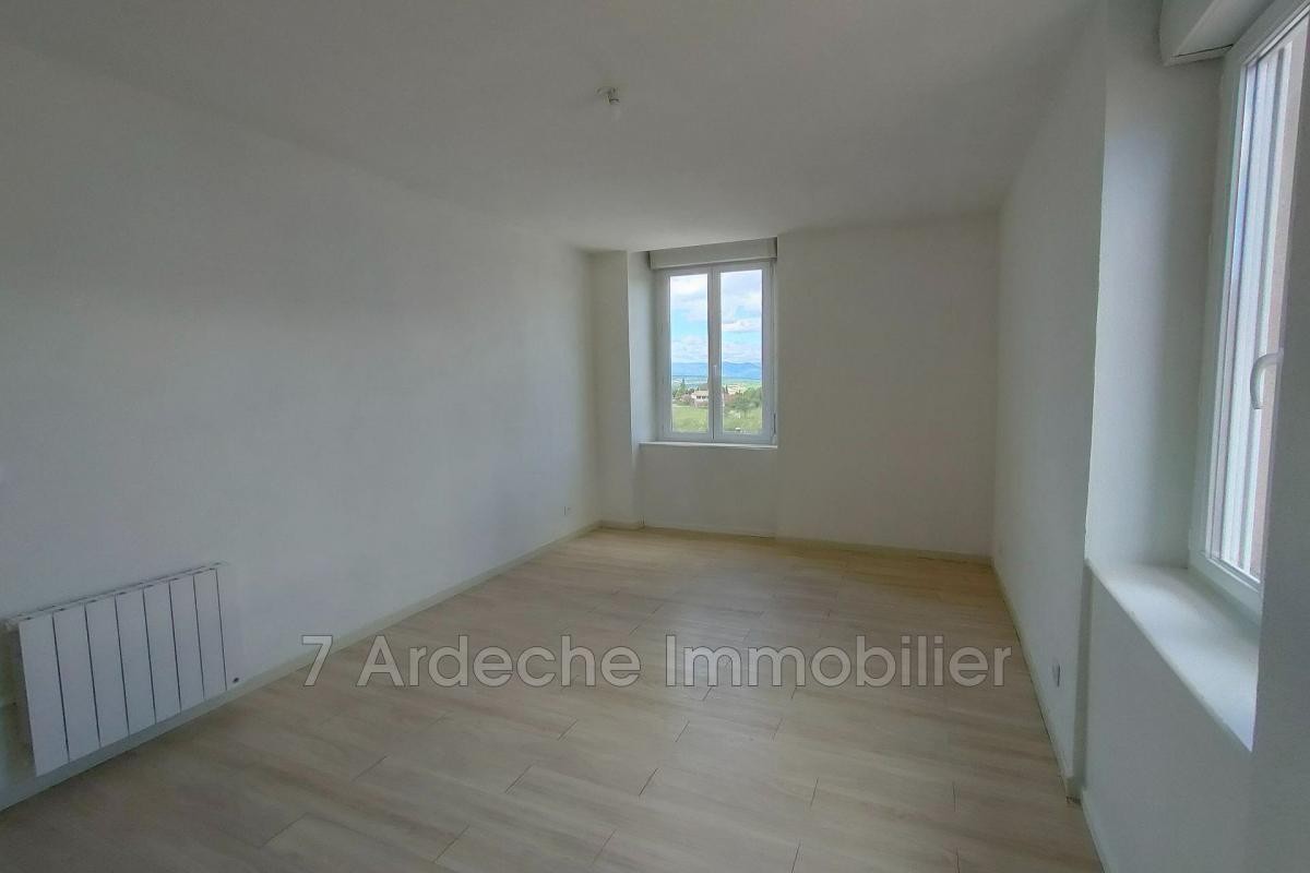 Vente Appartement à Villeneuve-de-Berg 2 pièces