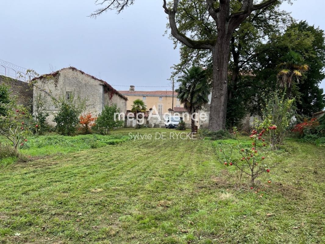 Vente Maison à Fontenay-le-Comte 16 pièces