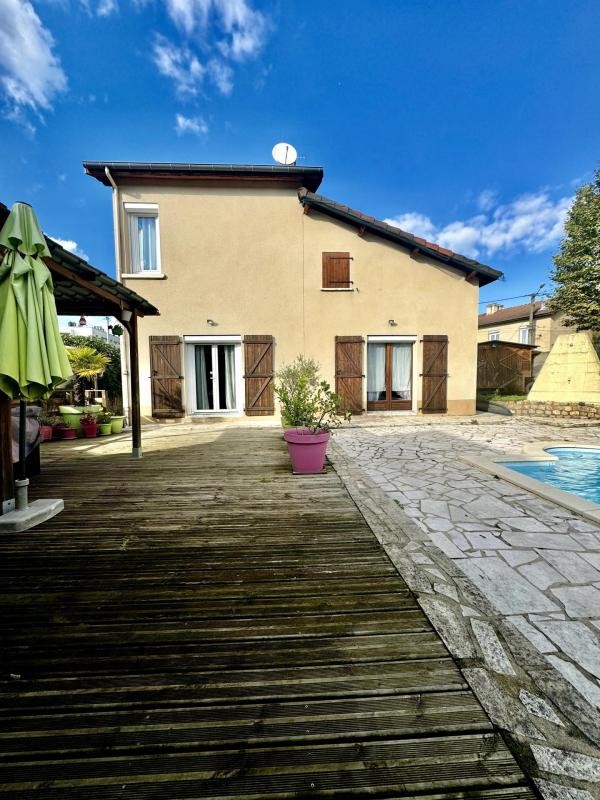 Vente Maison à le Chambon-Feugerolles 7 pièces