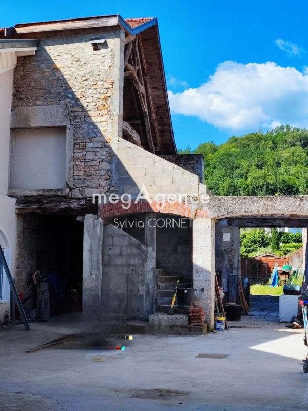 Vente Garage / Parking à Sault-Brénaz 4 pièces