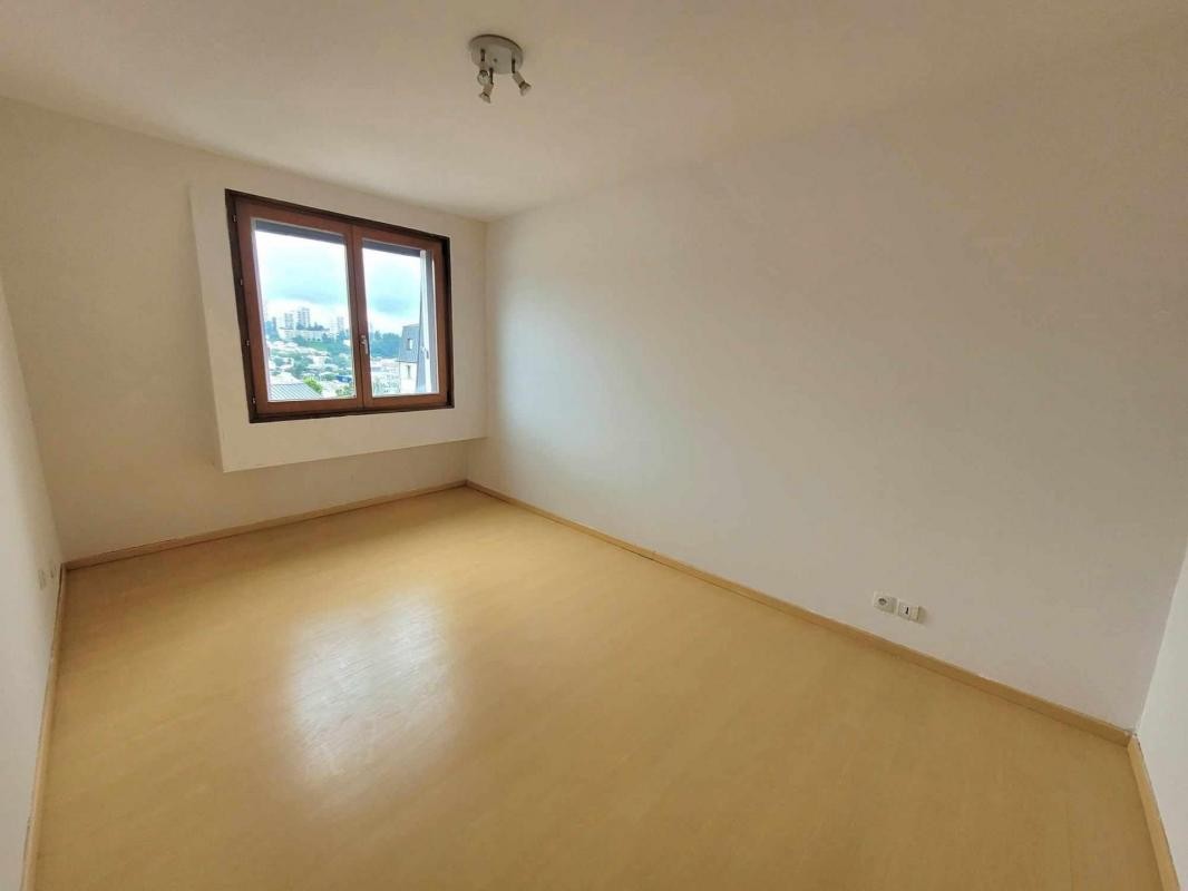 Vente Appartement à Saint-Étienne 5 pièces