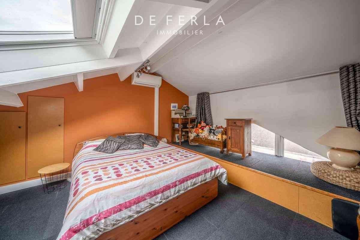 Vente Appartement à Paris Buttes-Chaumont 19e arrondissement 9 pièces